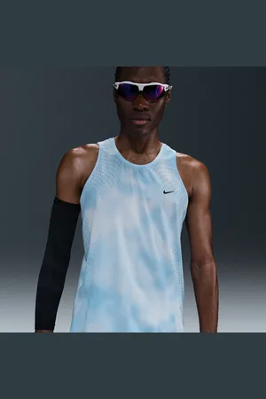 Nike Running Division Breathe Men