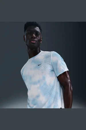 Nike Running Division Breathe Men