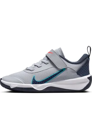 Nike Omni Multi-Court Younger Kids