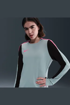 Nike Strike Women