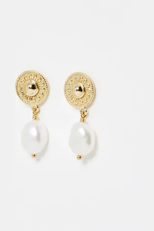 Oliver Bonas Patsy Gold Plated Flower Disc & Freshwater Pearl Drop Earrings