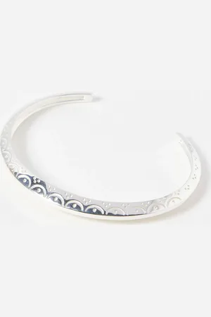 Oliver Bonas Susan Scalloped Engraved Plated Bangle