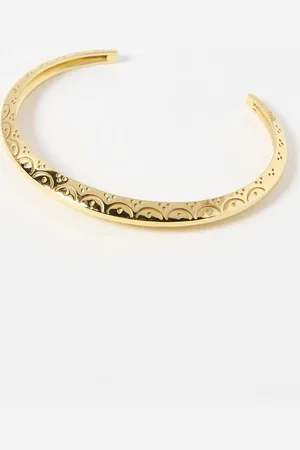 Oliver Bonas Susan Scalloped Engraved Plated Bangle