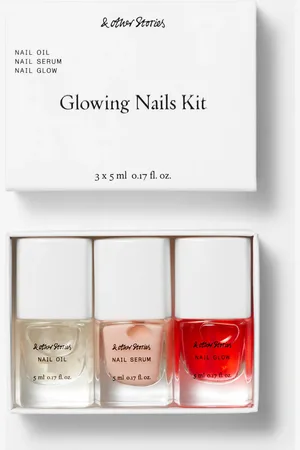 & OTHER STORIES Glowing Nails Kit