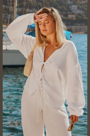 PRETTYLITTLETHING Textured Cheesecloth Tie Front Shirt