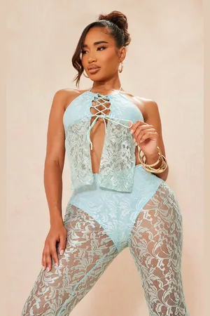 PRETTYLITTLETHING Shape Lace Tie Front Crop Top