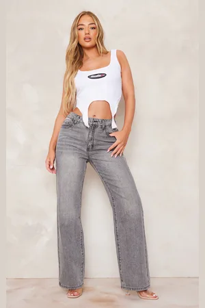 PRETTYLITTLETHING Faded Wash Straight Leg Jeans