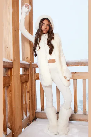 PRETTYLITTLETHING Cream Ski Seamless Rib Crop Jacket & Leggings Set