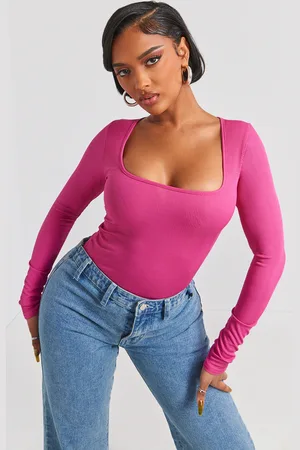 PRETTYLITTLETHING Shape Rib Long Sleeve Square Neck Bodysuit