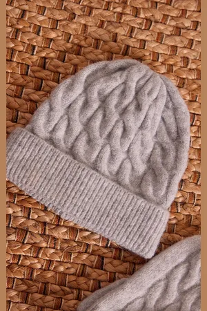 PRETTYLITTLETHING Cable Knitted Beanie