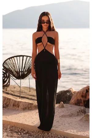PRETTYLITTLETHING Halter Neck Cut Out Maxi Beach Dress