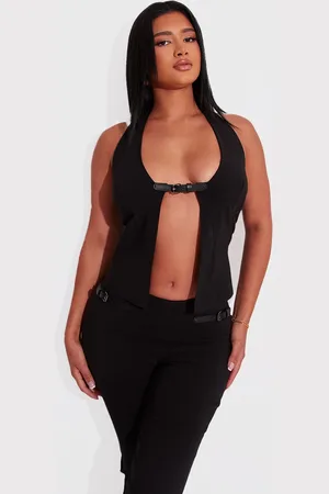 PRETTYLITTLETHING Shape Stretch Woven Buckle Halterneck Top