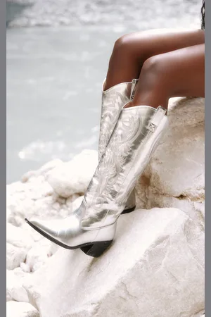 PRETTYLITTLETHING Silver PU Point Toe Block Heel Knee High Western Boots