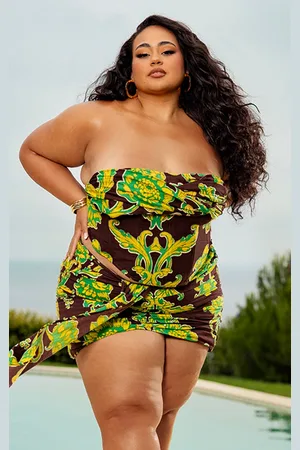 PRETTYLITTLETHING Plus Floral Boning Dipped Hem Corset Top