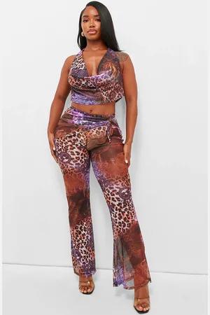 PRETTYLITTLETHING Shape Mesh Printed Flares