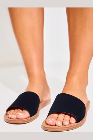 PRETTYLITTLETHING Pu Round Toe Basic Mule Flat Sandals