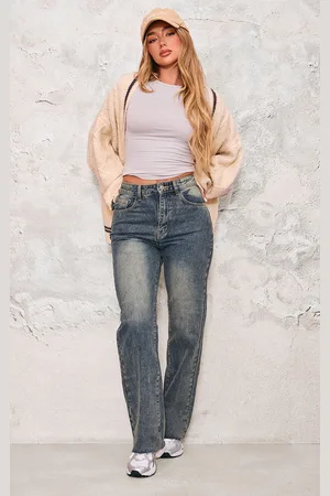 PRETTYLITTLETHING Frayed Hem Straight Leg Jeans