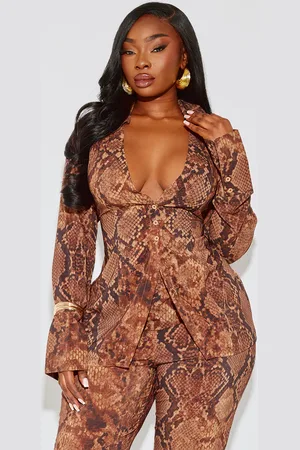 PRETTYLITTLETHING Plus Snake Print Chiffon Fitted Shirt