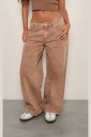 PRETTYLITTLETHING Petite Taupe Washed Low Rise Boyfriend Jeans