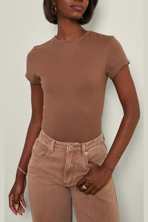 PRETTYLITTLETHING Tall Taupe Premium Cotton Cap Sleeve Fitted Bodysuit