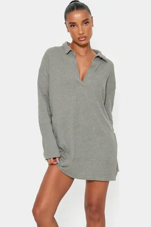 PRETTYLITTLETHING Rib V Neck Oversized Jumper Dress