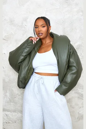 PRETTYLITTLETHING Plus Exaggerated Collar PU Cropped Puffer Coat