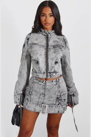 PRETTYLITTLETHING Petite Denim Mini Skirt With Belt Detail