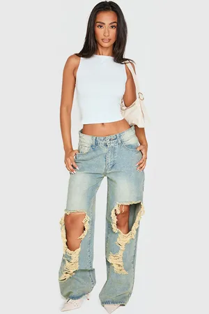 PRETTYLITTLETHING Petite Extreme Rip Front Straight Leg Jeans
