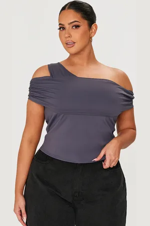PRETTYLITTLETHING Plus Contour Bardot Twist Detail Top