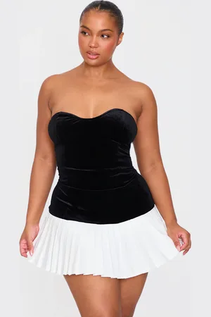 PRETTYLITTLETHING Plus Contrast Pleated Velour Bandeau Mini Dress