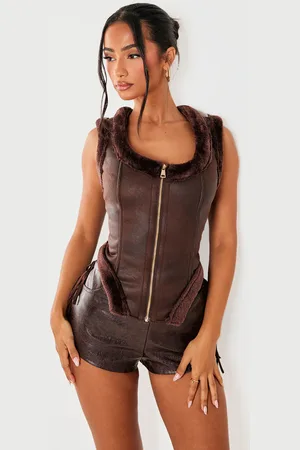 PRETTYLITTLETHING Petite Faux Suede Sleeveless Dipped Hem Gilet