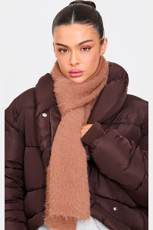 PRETTYLITTLETHING Eyelash Knit Rib Scarf