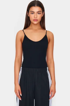 PRETTYLITTLETHING Contour Rib Strappy Bodysuit