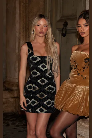 PRETTYLITTLETHING Velvet Floral Jacquard A Line Dress