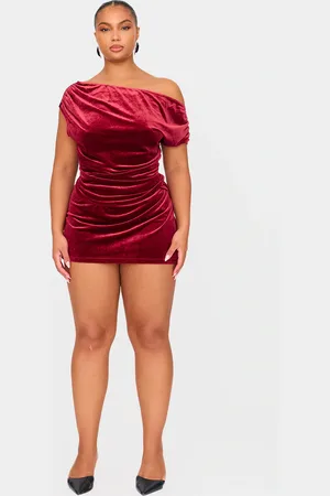 PRETTYLITTLETHING Plus Burgundy Velvet Wrap Detail Mini Skirt