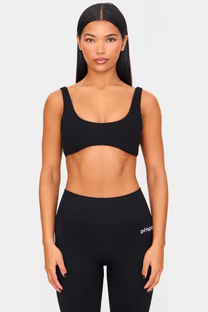 PRETTYLITTLETHING Deep Sculpt Double Layered Padded Sports Bra