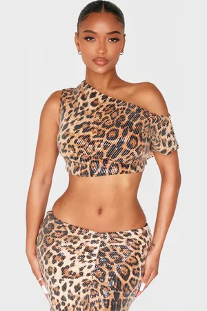 PRETTYLITTLETHING Shape Leopard Print Asymmetric Off Shoulder Top