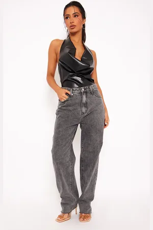 PRETTYLITTLETHING Petite Long Leg Straight Jeans