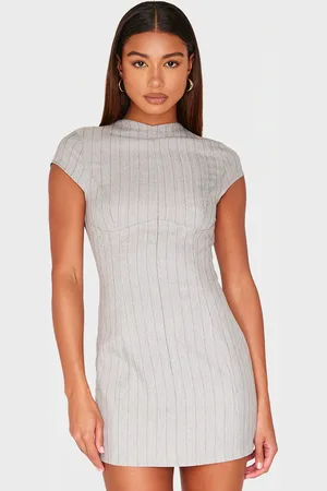 PRETTYLITTLETHING Cap Sleeve Seam Detail Bodycon Dress