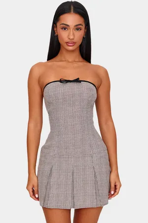 PRETTYLITTLETHING Petite Check Pleated Bandeau Mini Dress