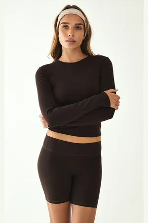 PRETTYLITTLETHING Sculpt Long Sleeve Gym Top