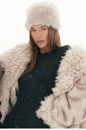 PRETTYLITTLETHING Winter Faux Fur Hat