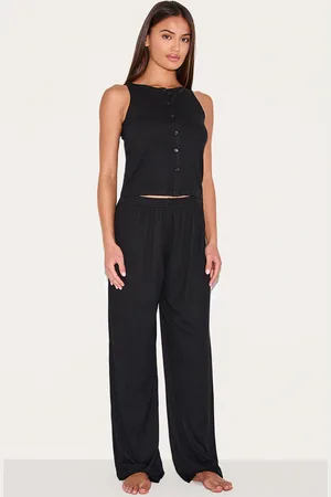 PRETTYLITTLETHING Ribbed Button Vest Long Pj Set