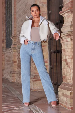 PRETTYLITTLETHING Petite Long Leg Straight Jeans