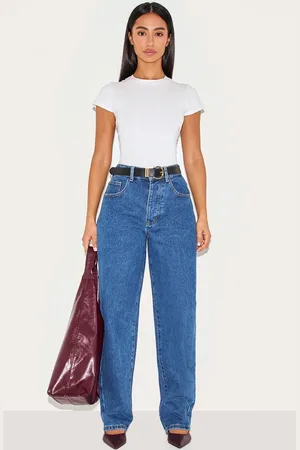 PRETTYLITTLETHING Petite Boyfriend Jeans