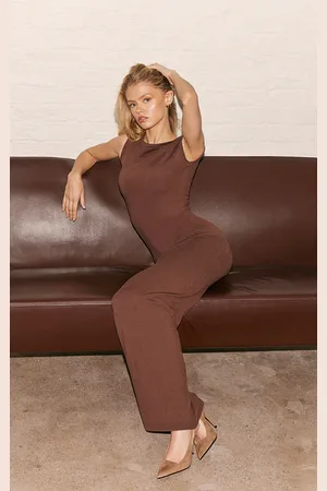 PRETTYLITTLETHING Basic Knit Asymmetric Twist Sleeve Maxi Dress