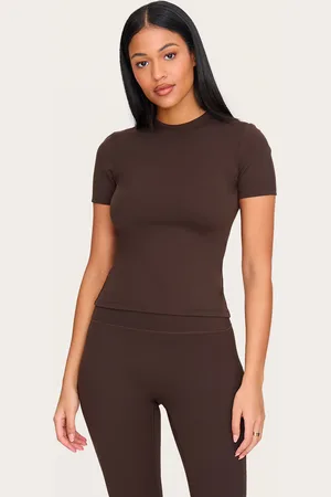 PRETTYLITTLETHING Tall Longline Sculpt Short Sleeve Gym Top