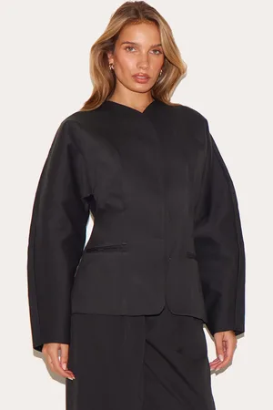 PRETTYLITTLETHING Premium Woven Tailored Collarless Blazer