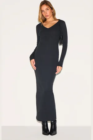 PRETTYLITTLETHING Ribbed V Neck Long Sleeve Maxi Dress