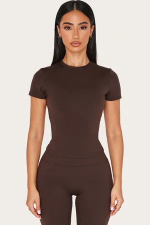 PRETTYLITTLETHING Petite Sculpt Longline Short Sleeve Gym Top